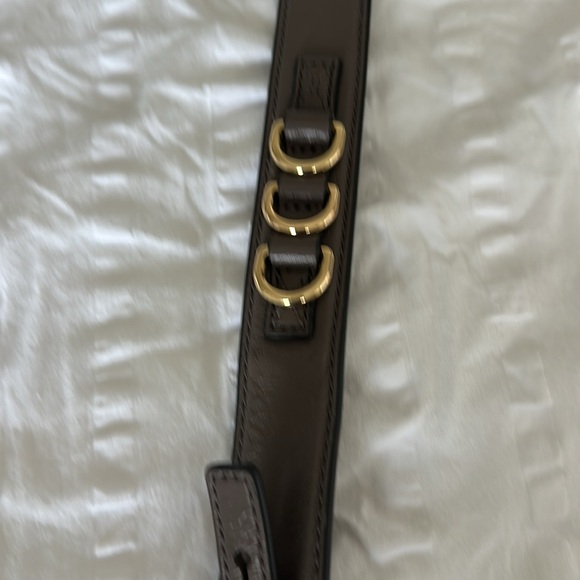 THE Marc Jacobs Taupe Quilted Crossbody Softshot 21 Bag with Gold Accent - Picture 3 of 10